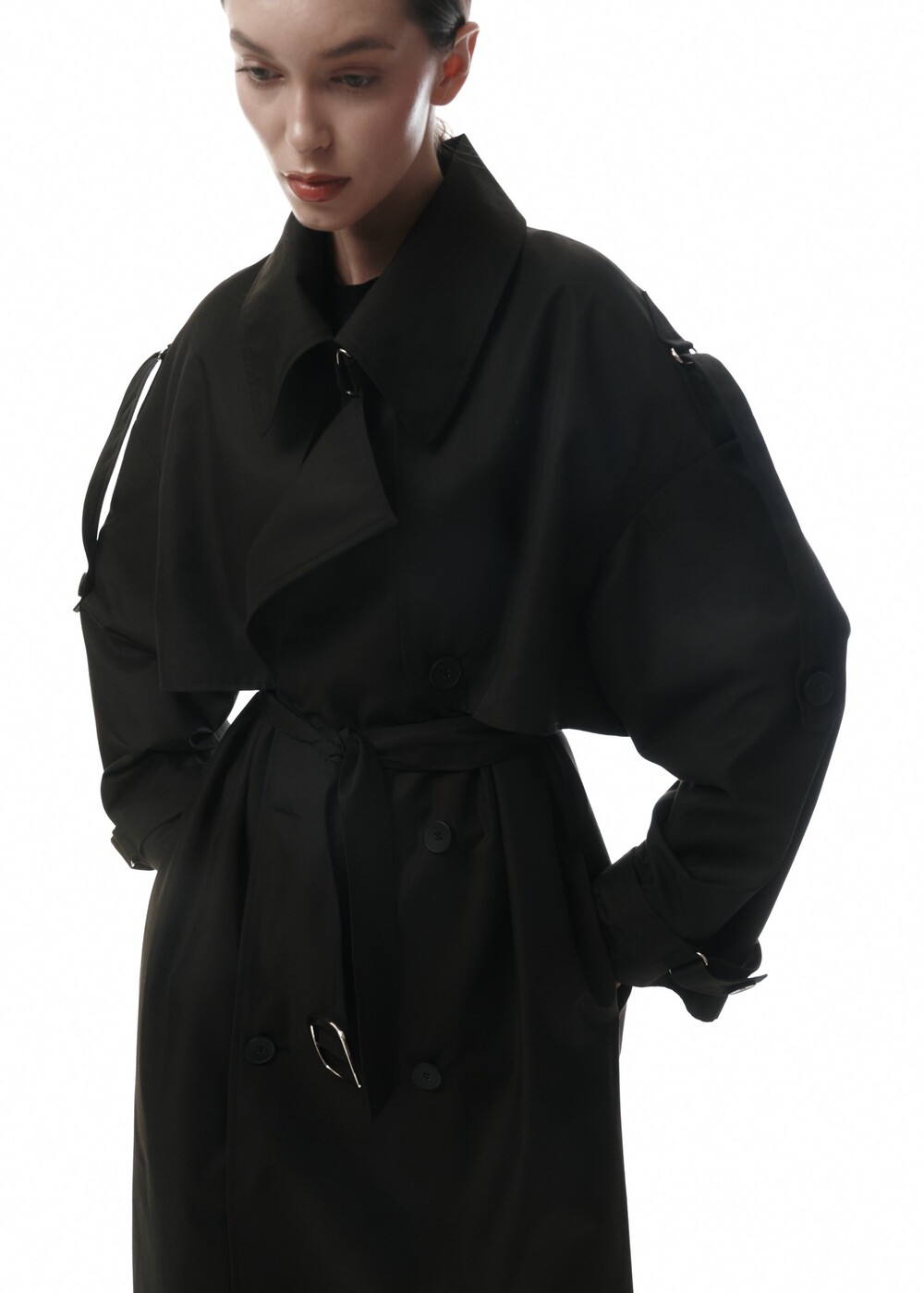 Trench coat in black